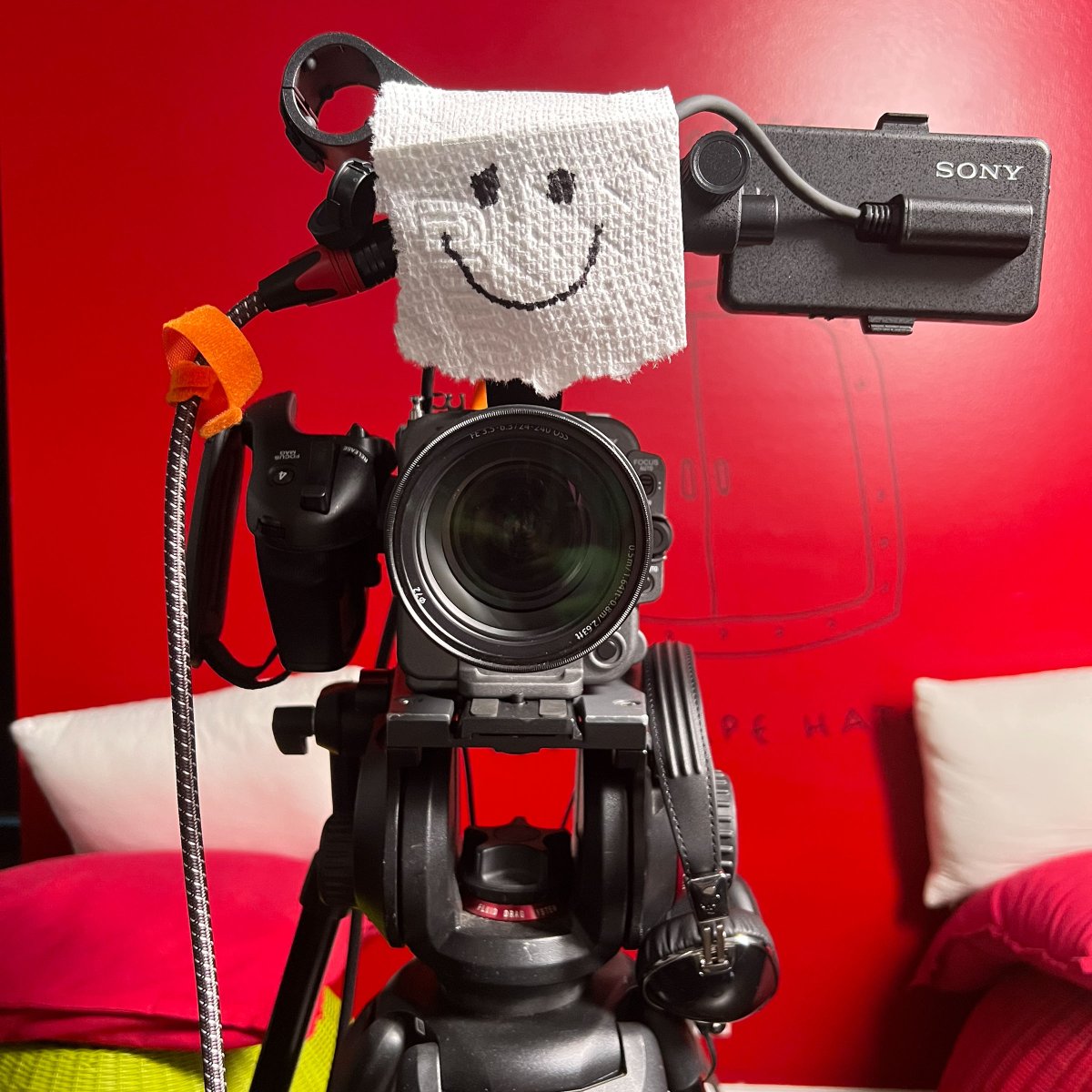 EDUCO Photo Services - Smile at the Camera